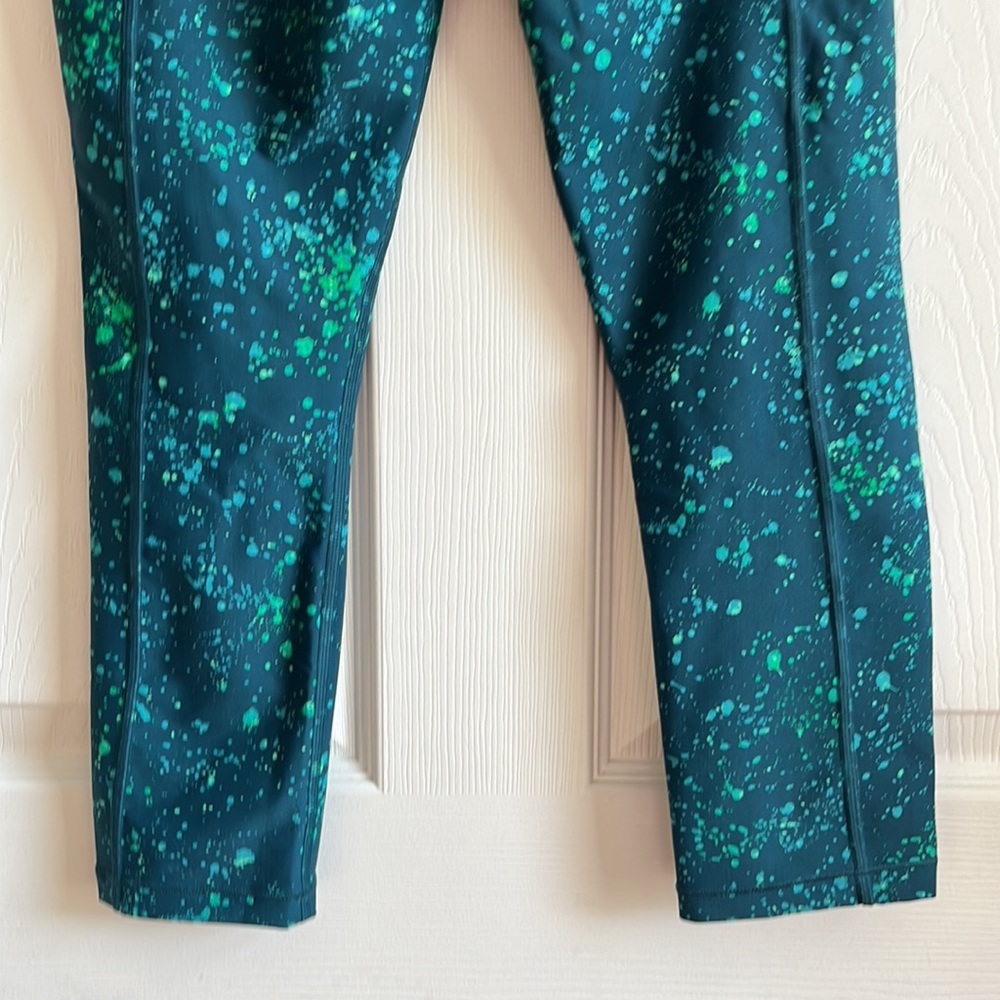Athleta Ultimate Stash Pocket Splat Capri / SZ S - Picture 6 of 8